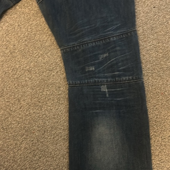 Distressed ridged knee blue Jean by Ranch & Dvlpmnt - Picture 6 of 7